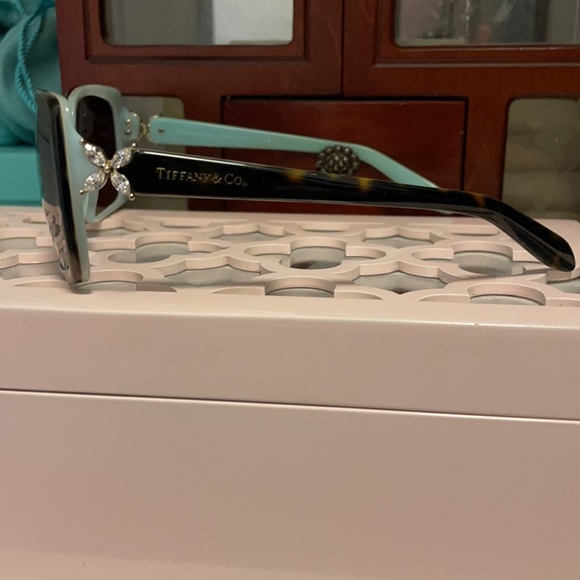 Tiffany sunglasses - Picture 2 of 3